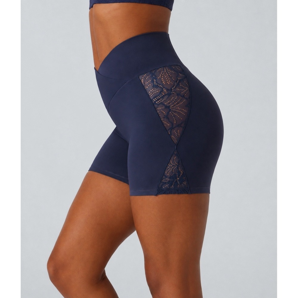 Halara SoftlyZero High Waisted Lace Pocket Biker Shorts Women's Small NWT Blue